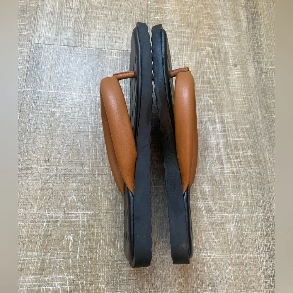 Vince Thong Sandals - Picture 8 of 15